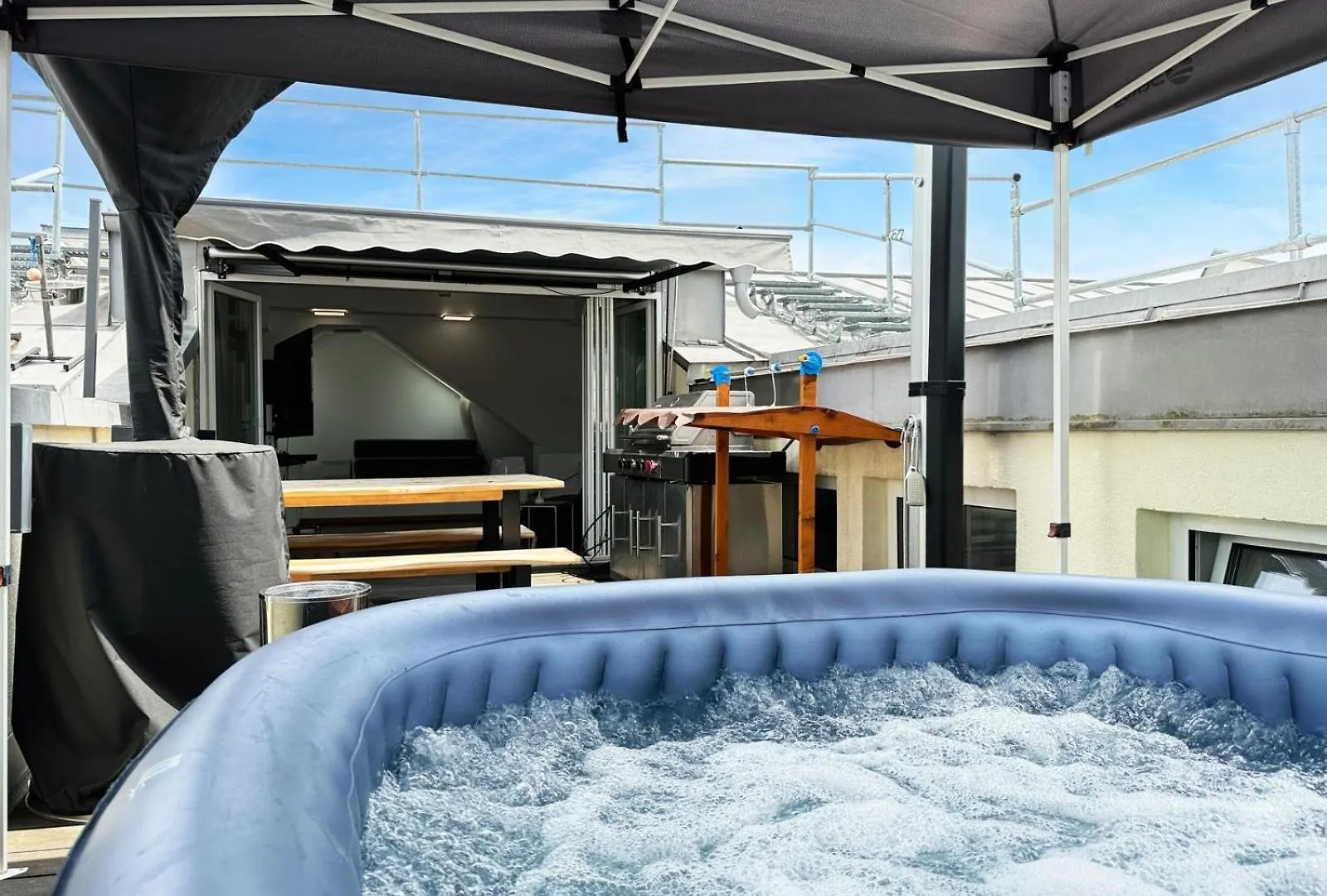 6 Zimmer Maisonette-Penthouse Pool Dachterrasse Luxus 뮌헨 0*,  독일