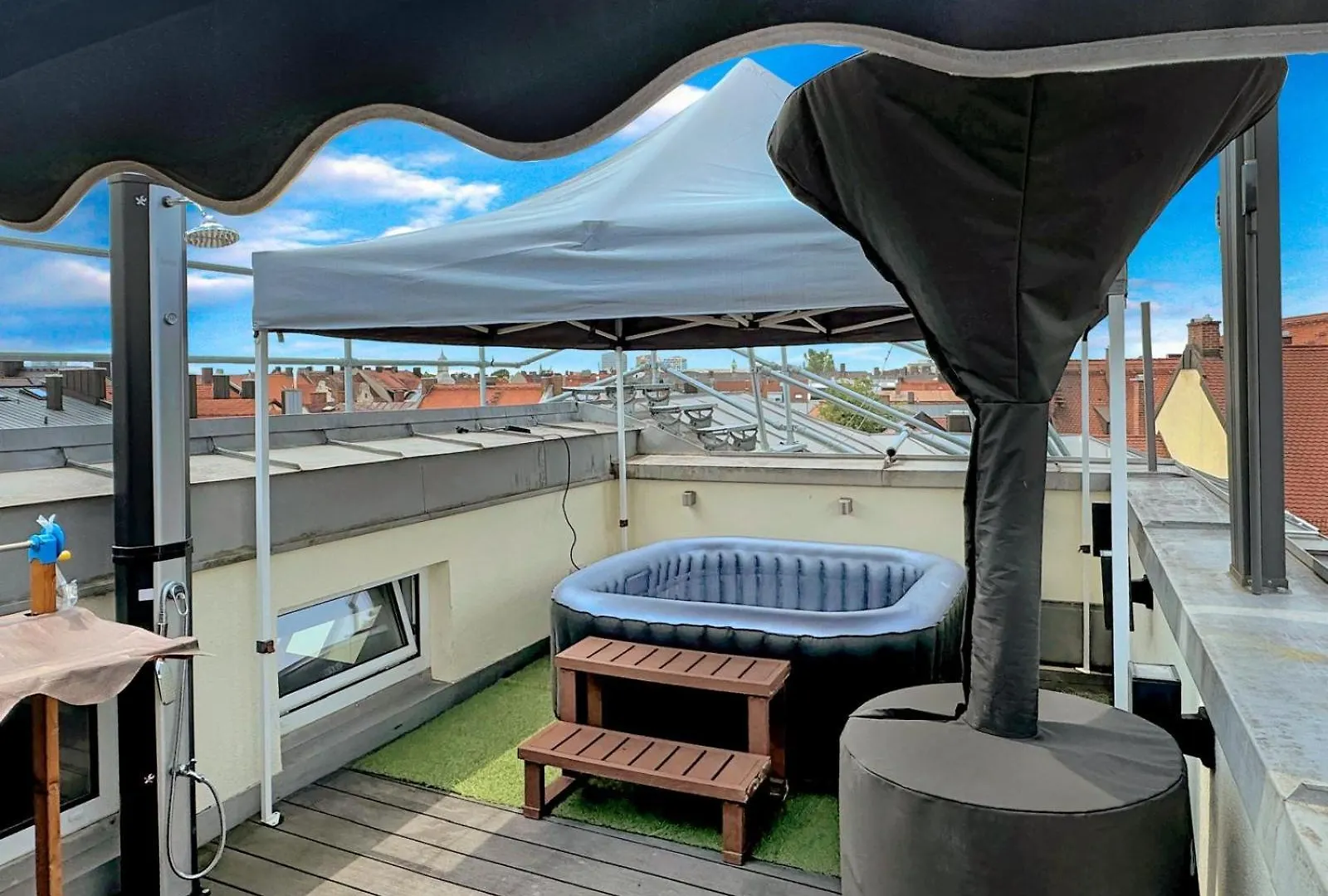 Apartment 6 Zimmer Maisonette-Penthouse Pool Dachterrasse Luxus Munich Germany