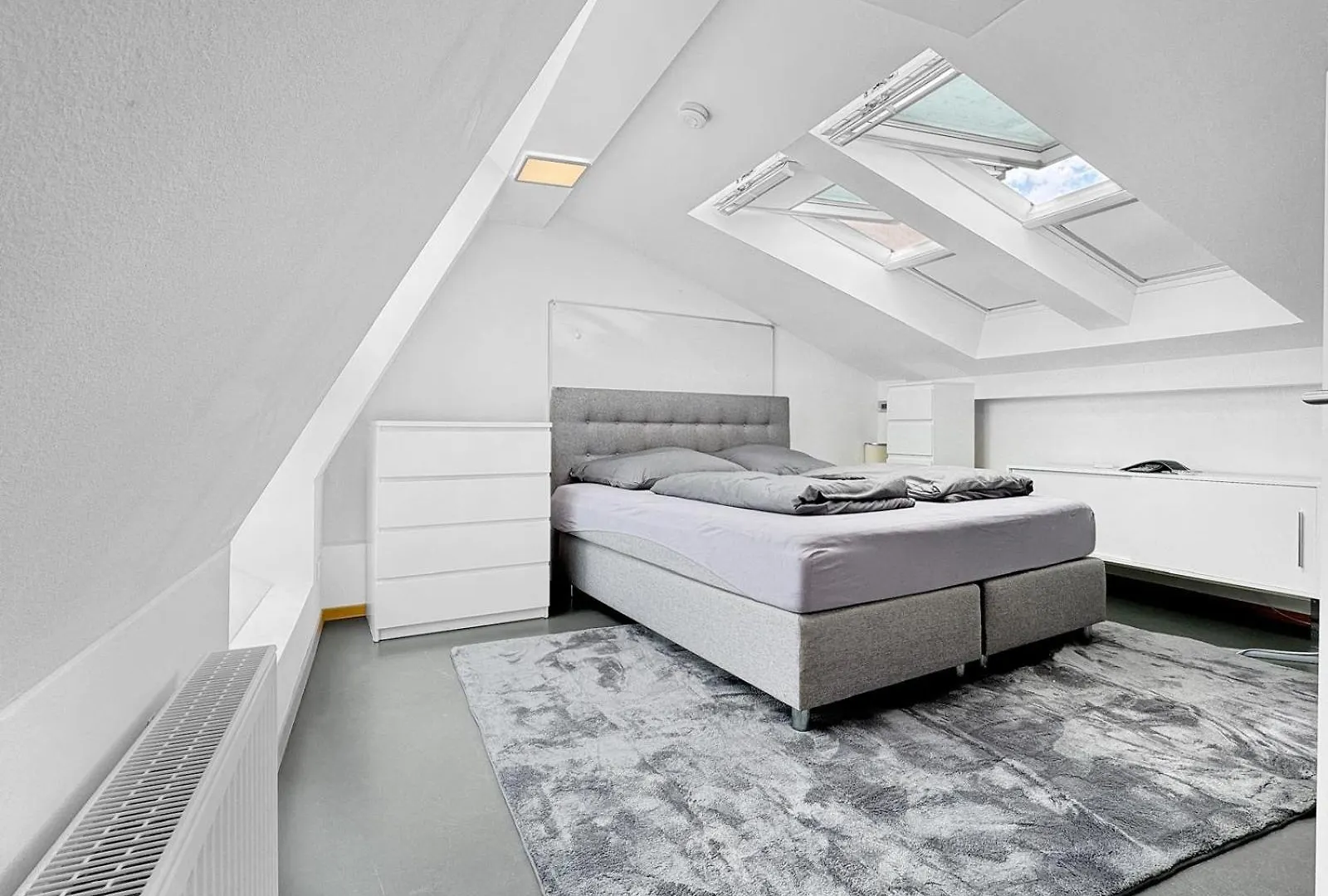6 Zimmer Maisonette-Penthouse Pool Dachterrasse Luxus München